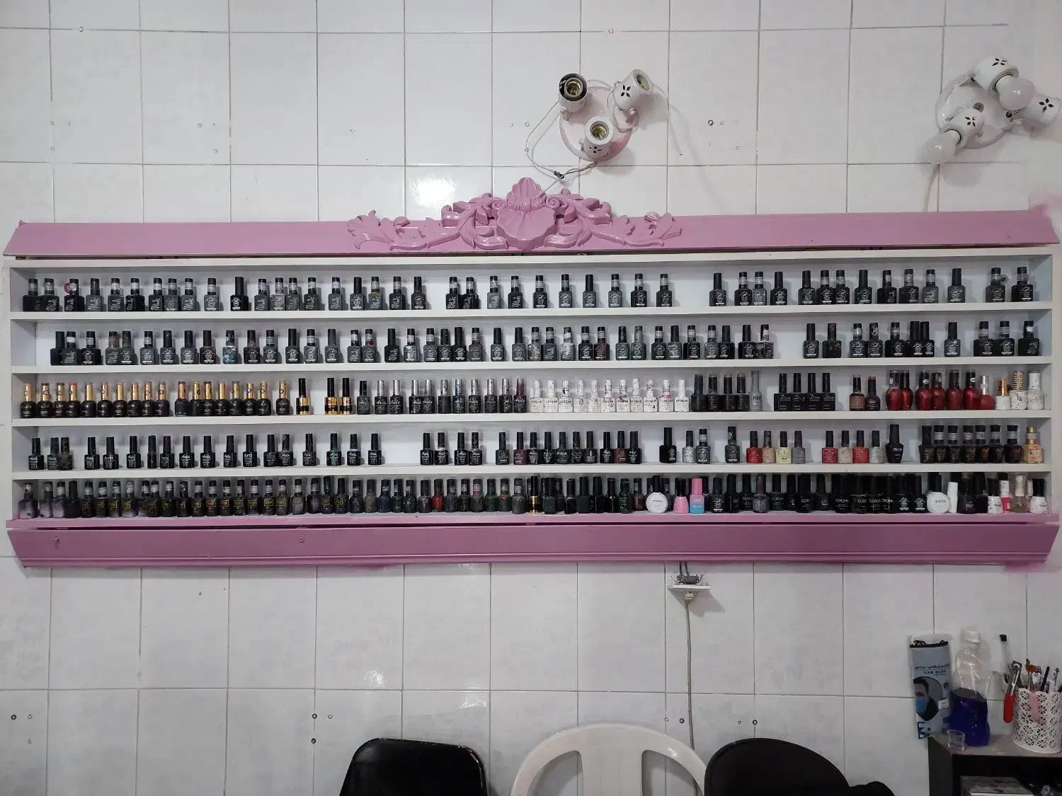 میز ناخن صندلی اصلاح صندلی تخت شو استند لاک|آرایشگاه و سالن‌های زیبایی|ملایر, |دیوار