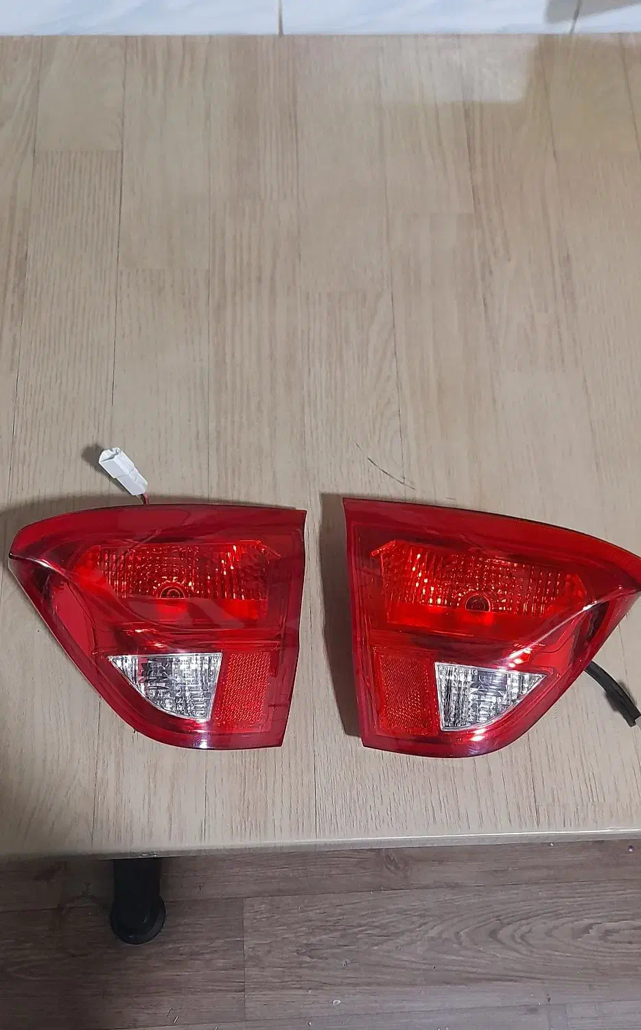 چراغ مه شکن عقب کوییک وچراغ عقب روی صندوق کوییک|قطعات یدکی و لوازم جانبی|سرخه حصار, |دیوار