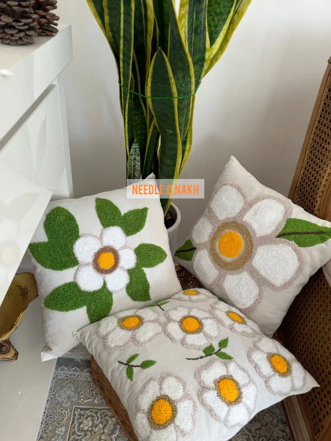 کاور کوسن پانچدوزی وگلدوزی|رختخواب، بالش، پتو|سیرجان, |دیوار