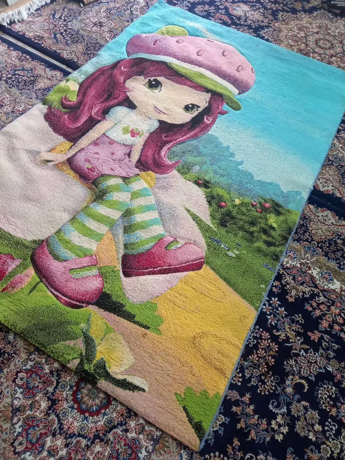 فرش طرح دختر توت فرنگی|فرش|شهریار, شهریار|دیوار