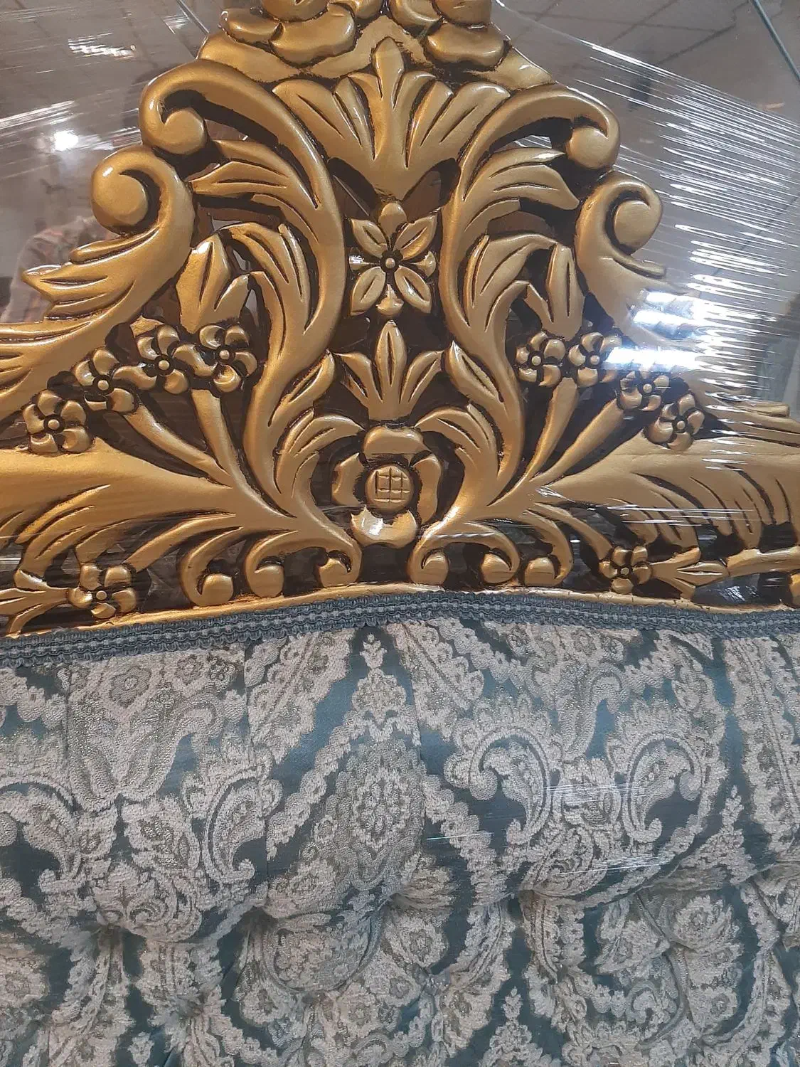 مبل ۹نفره سلطنتی تاج عروس کلاف بزرگ چوب راش ملایری|مبلمان خانگی و میز عسلی|رشت, معلم|دیوار