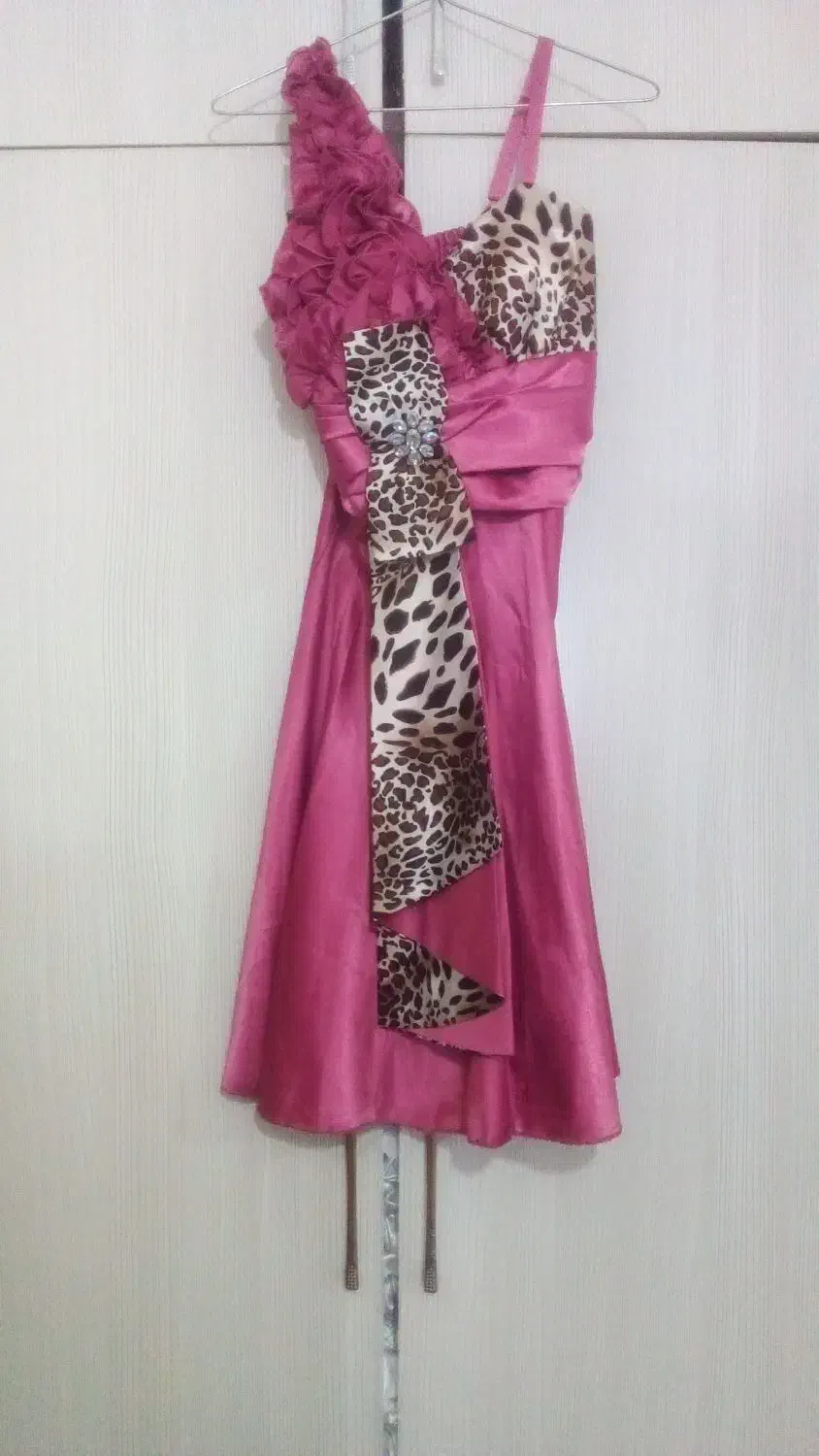 لباس مجلسی|لباس|تربتحیدریه, ترمینال|دیوار