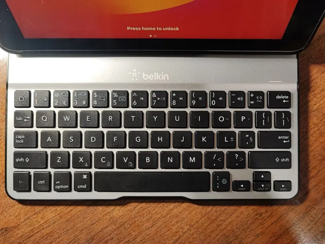 آیپد نسل ۶ (۲۰۱۸) با کیبورد|تبلت|تهران, گیشا|دیوار