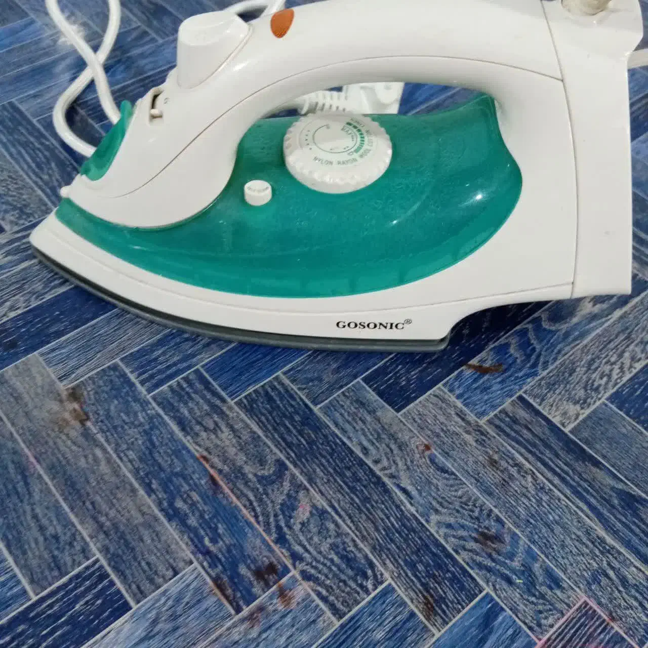 اتو بخار گوسونیک سالم کم کار کرد در حد نو|اتو و لوازم اتو|ساری, |دیوار