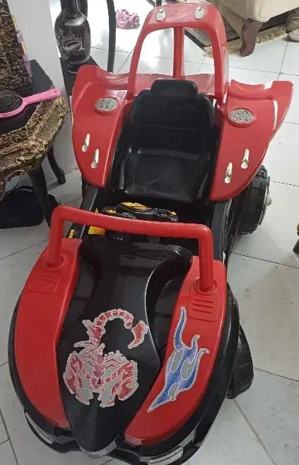 فروش ماشین شارژی کودک نو تحمل هشتاد کیلو|اسباب و اثاث بچه|پردیس, فاز ۲|دیوار