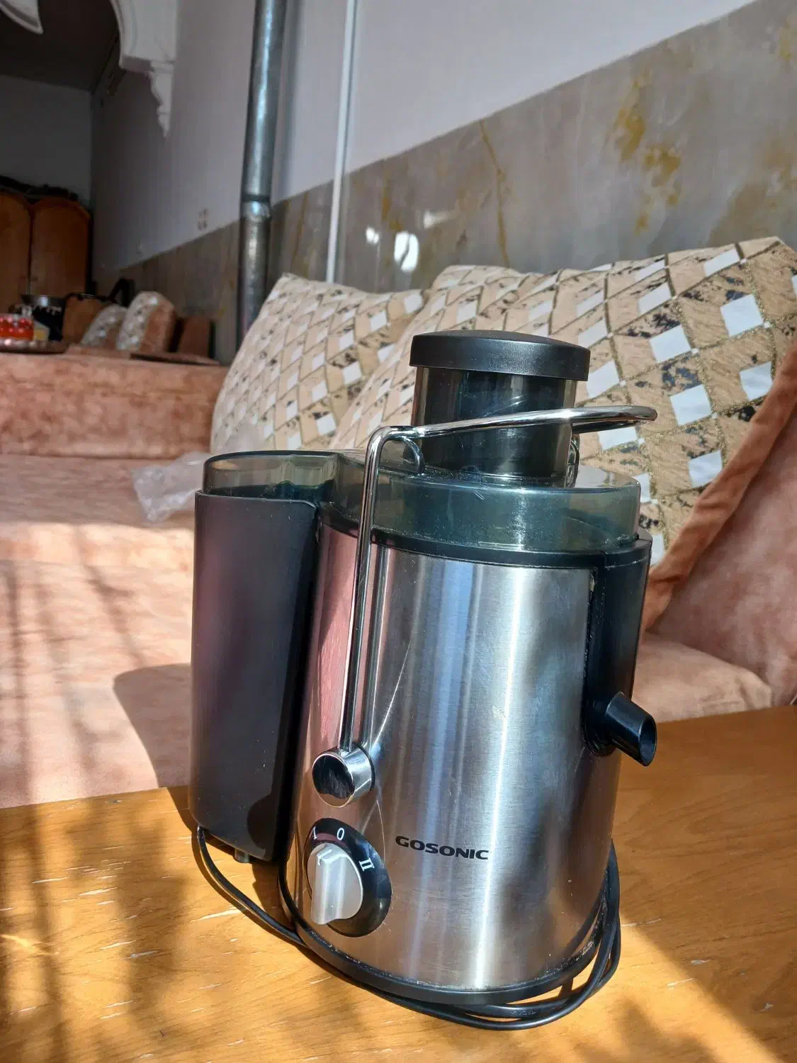 آبمیوه گیری گوسونیک نو و تعدادی وسایل|آبمیوهگیر و آبمرکباتگیر|نجفآباد, امیرآباد|دیوار