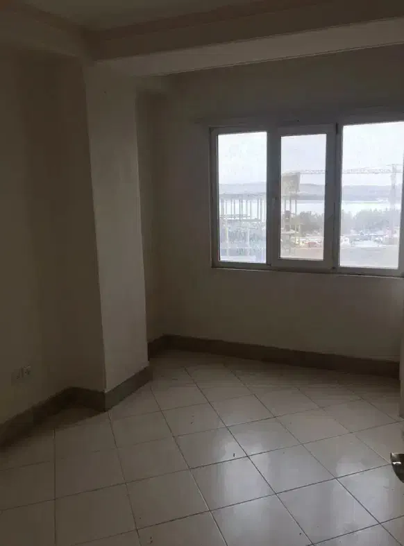 ۸۰ متر در برج قائم دریاچه با ویو دریاچه چیتگر