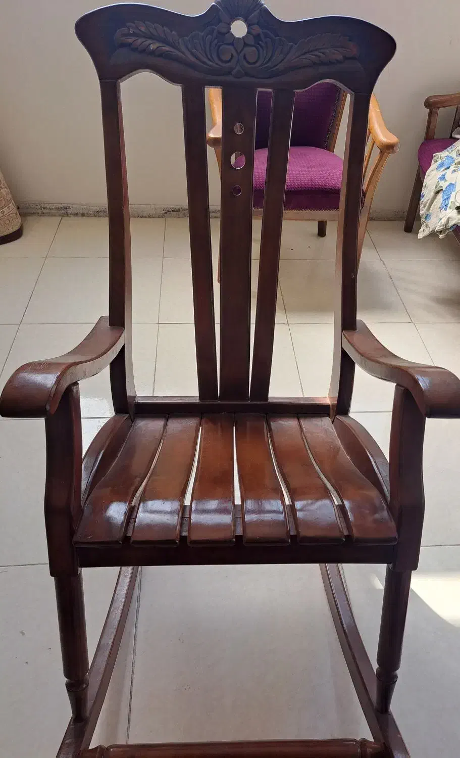 صندلی راکر|صندلی و نیمکت|کاشان, باغ فین|دیوار