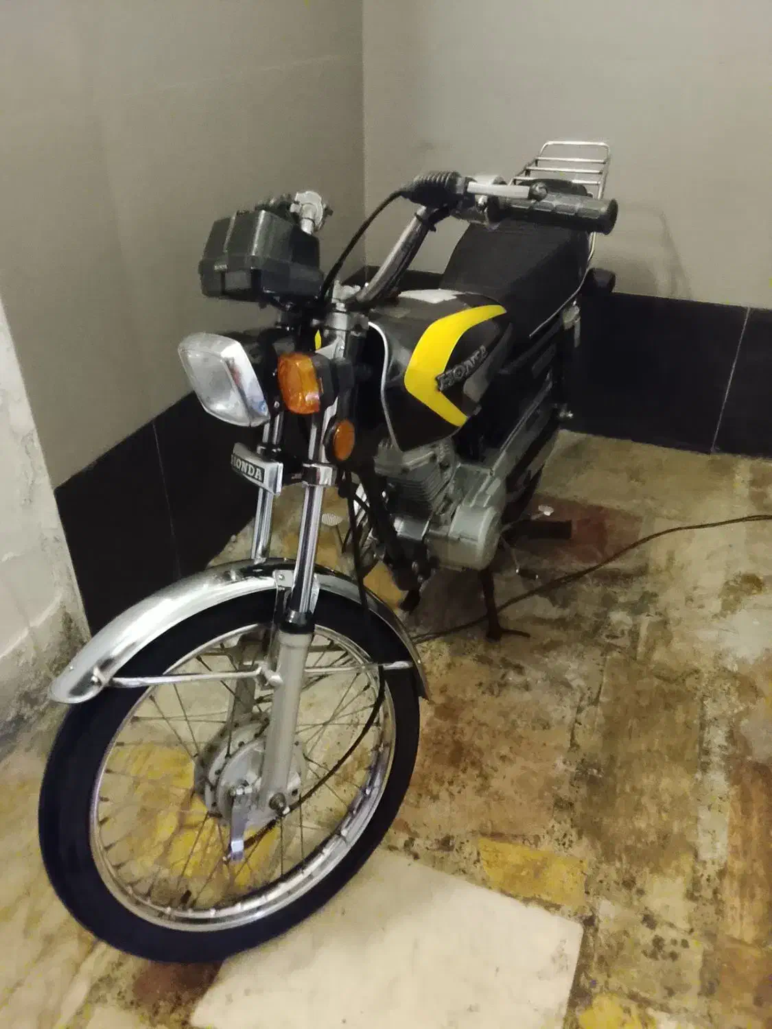 موتور هوندا ۱۵۰cc مدل ۹۳ بسیار سالم|موتورسیکلت|قائم‌شهر, |دیوار