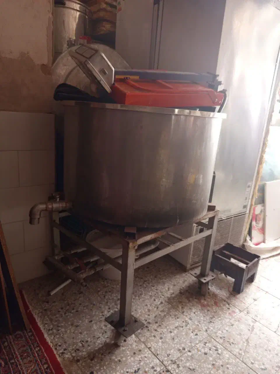 پاتیل شیر استیل با شیر اهرمی استیل ۲۰۰لیتری|ظروف پخت‌وپز|یزد, |دیوار