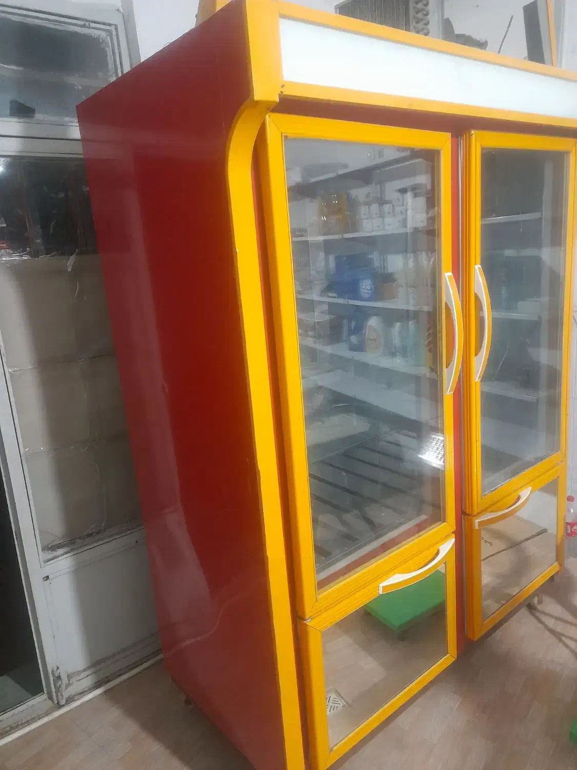 یخچال|فروشگاه و مغازه|منجوان, |دیوار