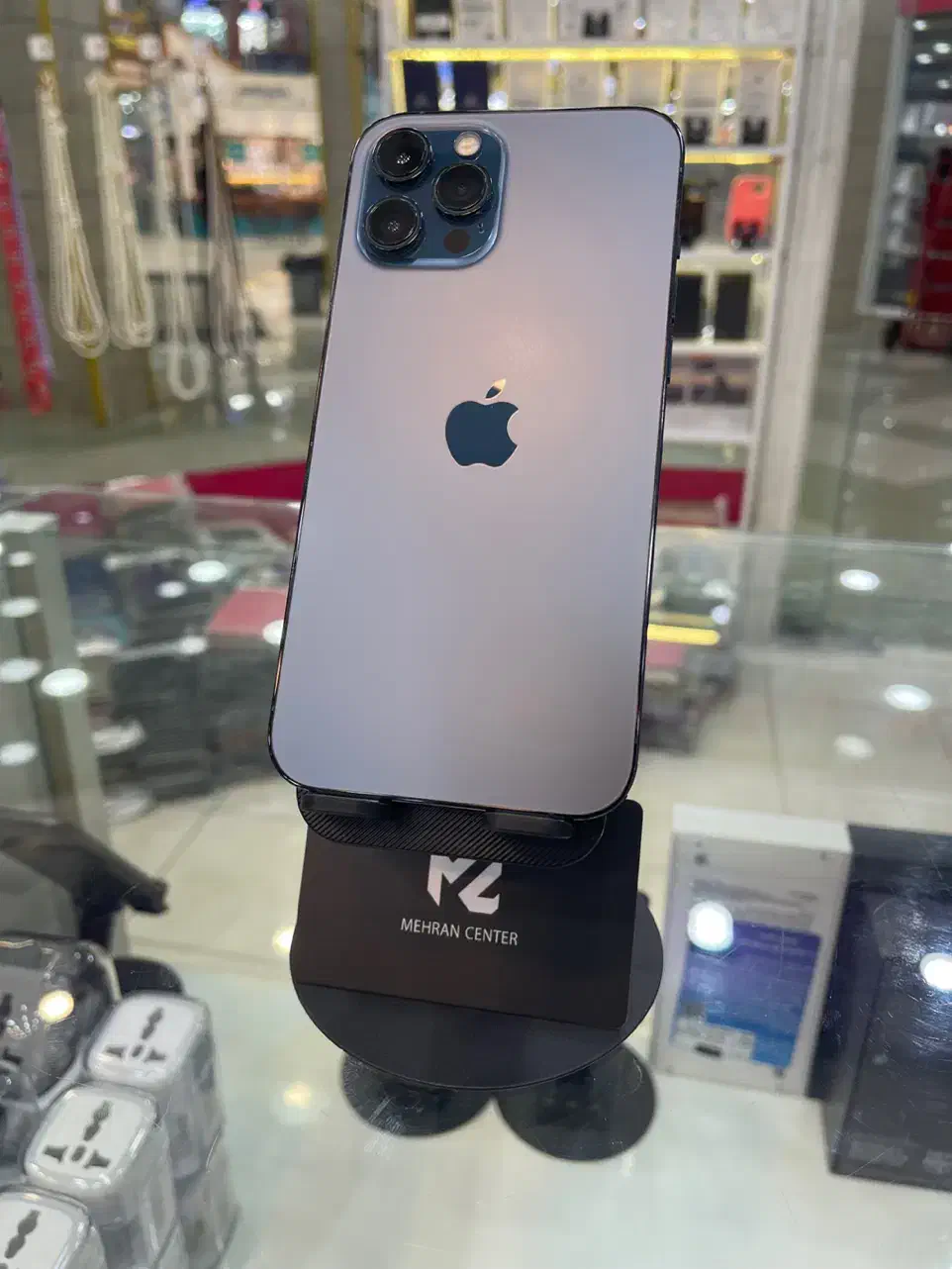 آیفون ۱۲پرومکس ۲۵۶ ZAA بسیار تمیز|موبایل|شیراز, زند|دیوار