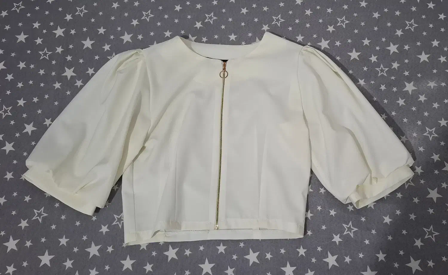 کراپ مجلسی|لباس|رشت, ساغری سازان|دیوار