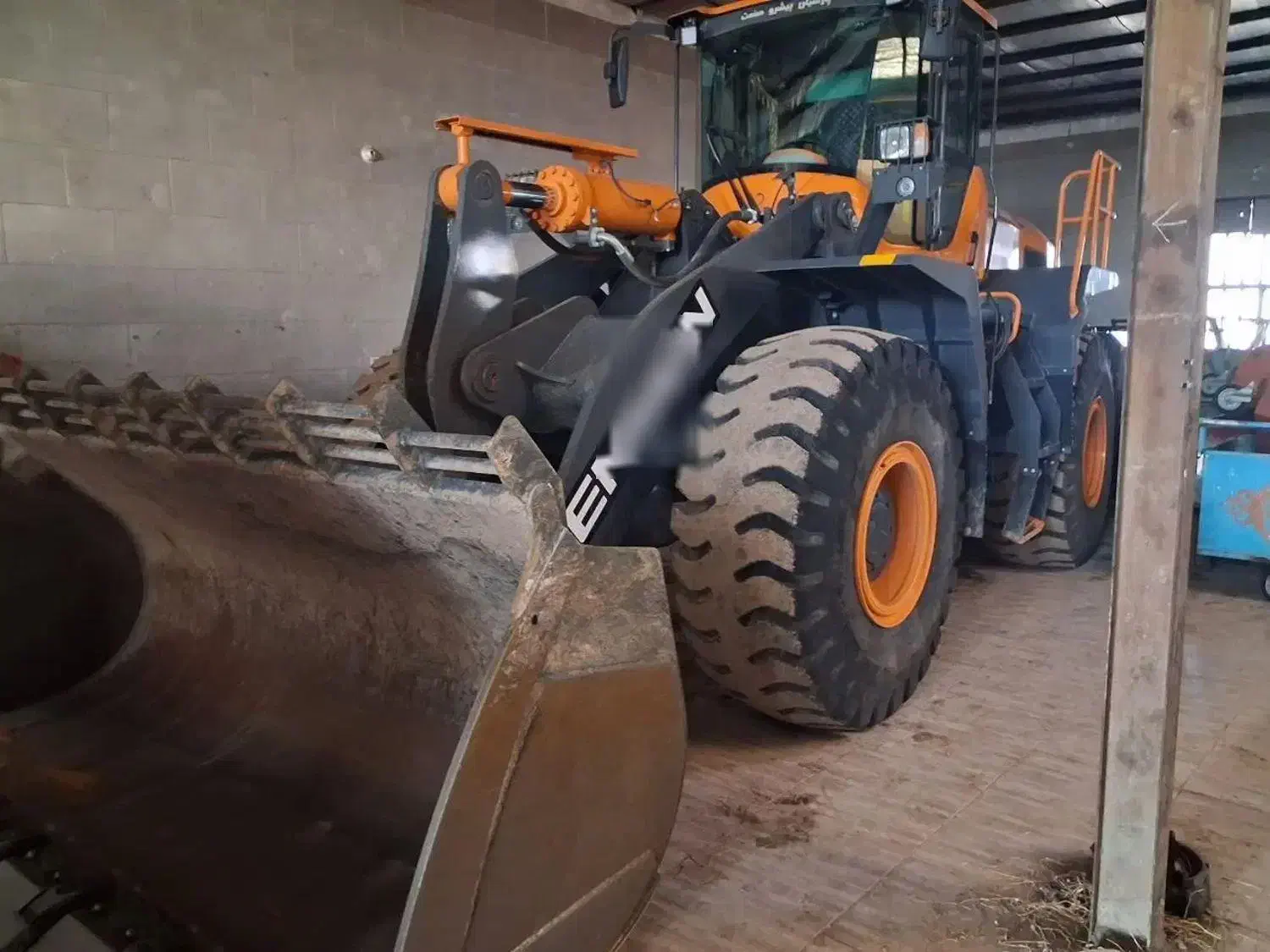 لودر در حد نو کم کار|خودرو سنگین|میبد, |دیوار