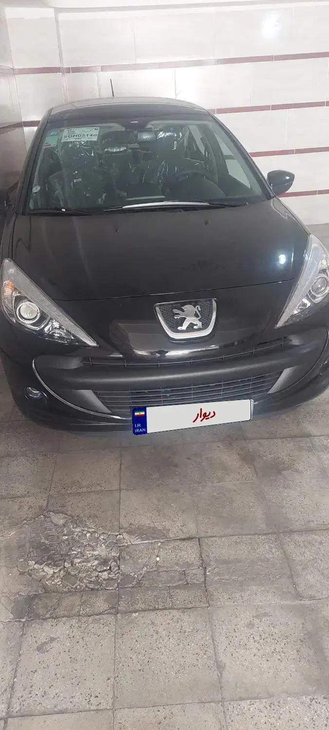 پژو۲۰۷ سقف پانا مسکی ابنوس|خودرو سواری و وانت|اسلامشهر, شهرک قائمیه|دیوار