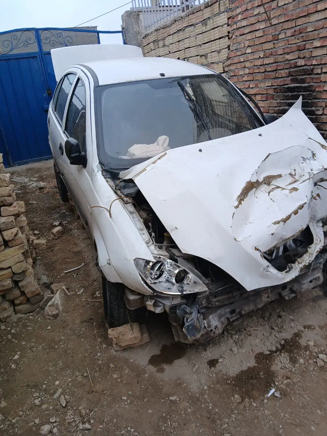 ماشین تیبا مدل ۹۳ تصادفی موتور سالم|خودرو سواری و وانت|خوی, |دیوار