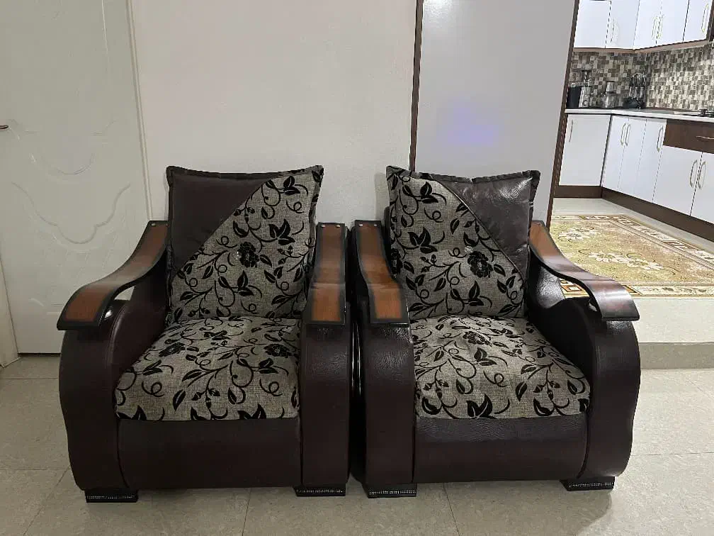 مبل ۷ نفره همراه میز عسلی|مبلمان خانگی و میز عسلی|نوشهر, |دیوار