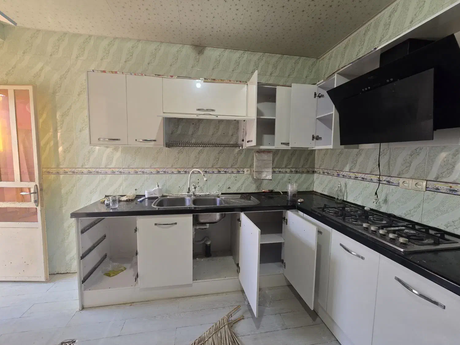 فروش کابینت|جاکفشی، کمد، دراور|خورموج, |دیوار