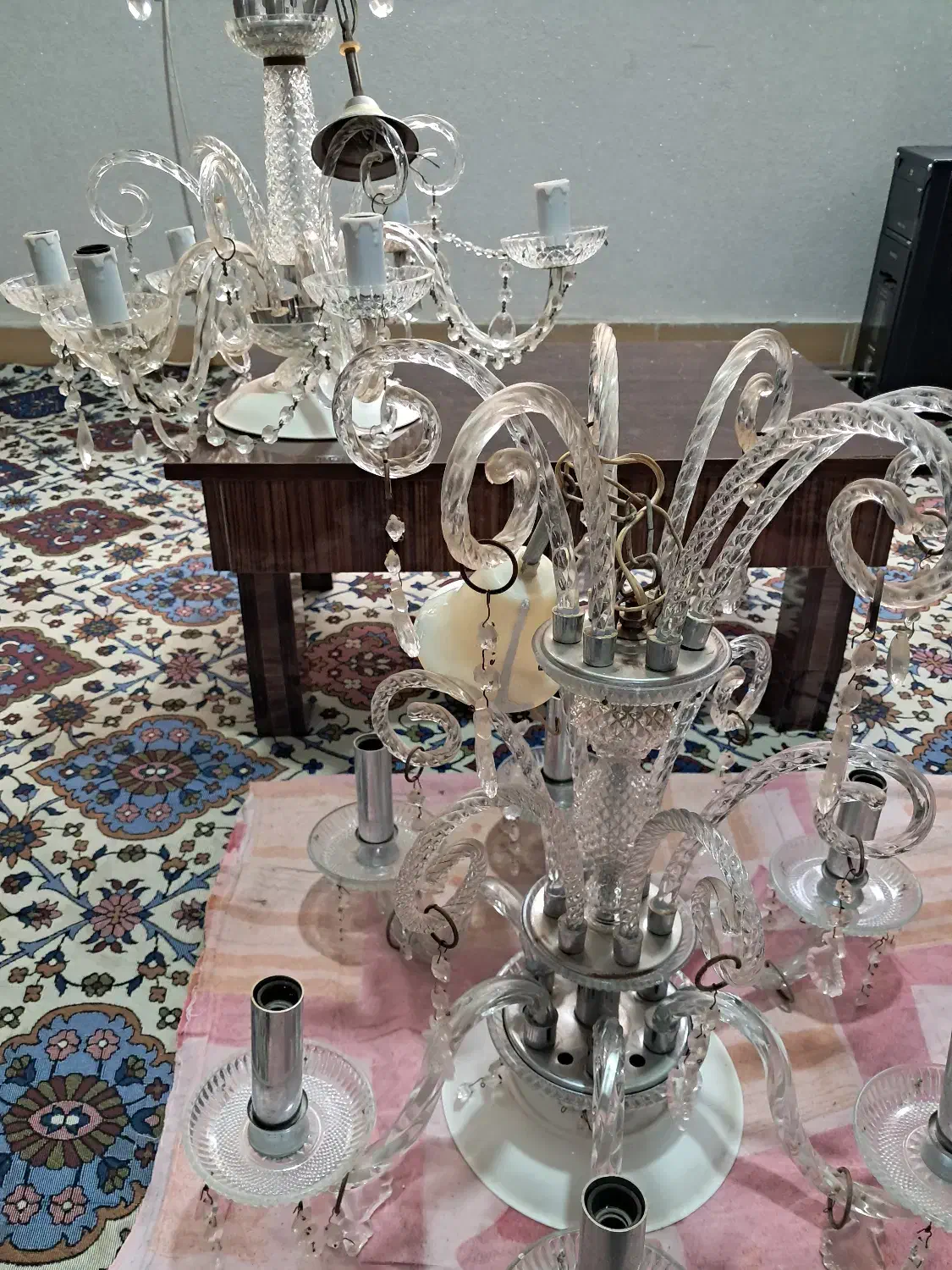 لوستر کریستالی ۲ عدد|لوستر و چراغ آویز|تبریز, |دیوار