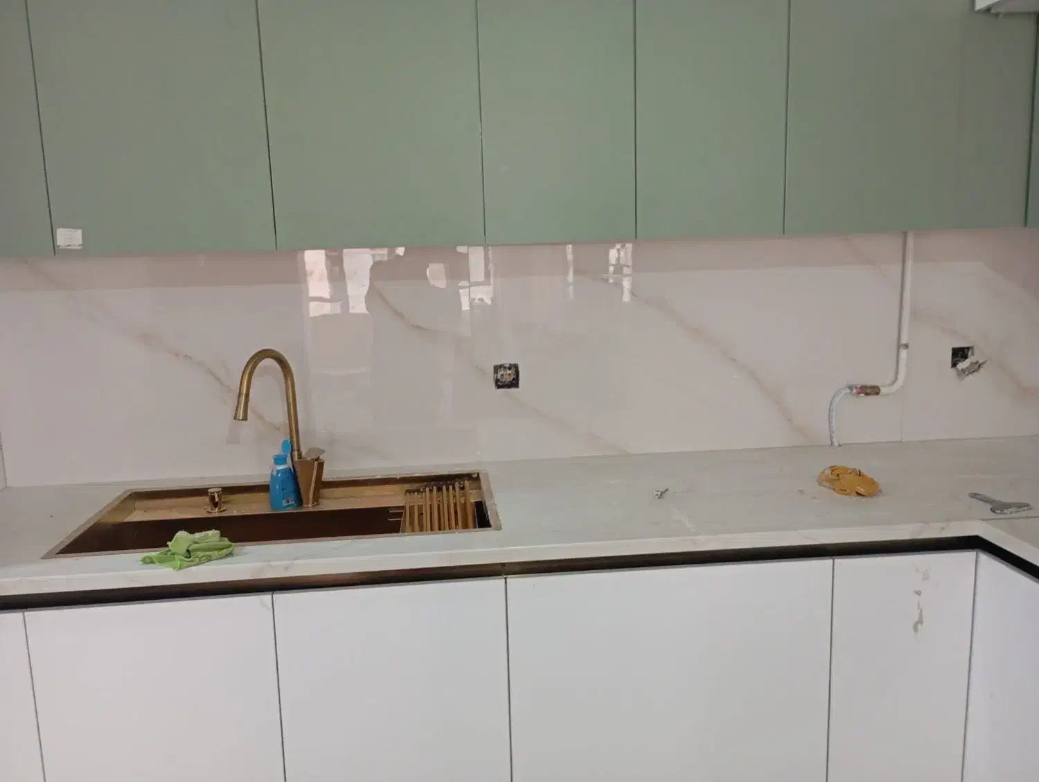 کاشی کاری و سرامیک کلی جزئی|خدمات پیشه و مهارت|تبریز, |دیوار