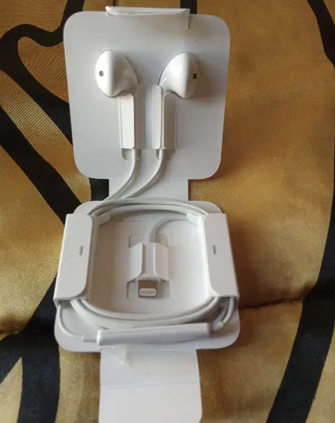 جعبه ایفون۱۱هندزفری ایفونiphon|لوازم جانبی موبایل و تبلت|تهران, حسین‌آباد|دیوار