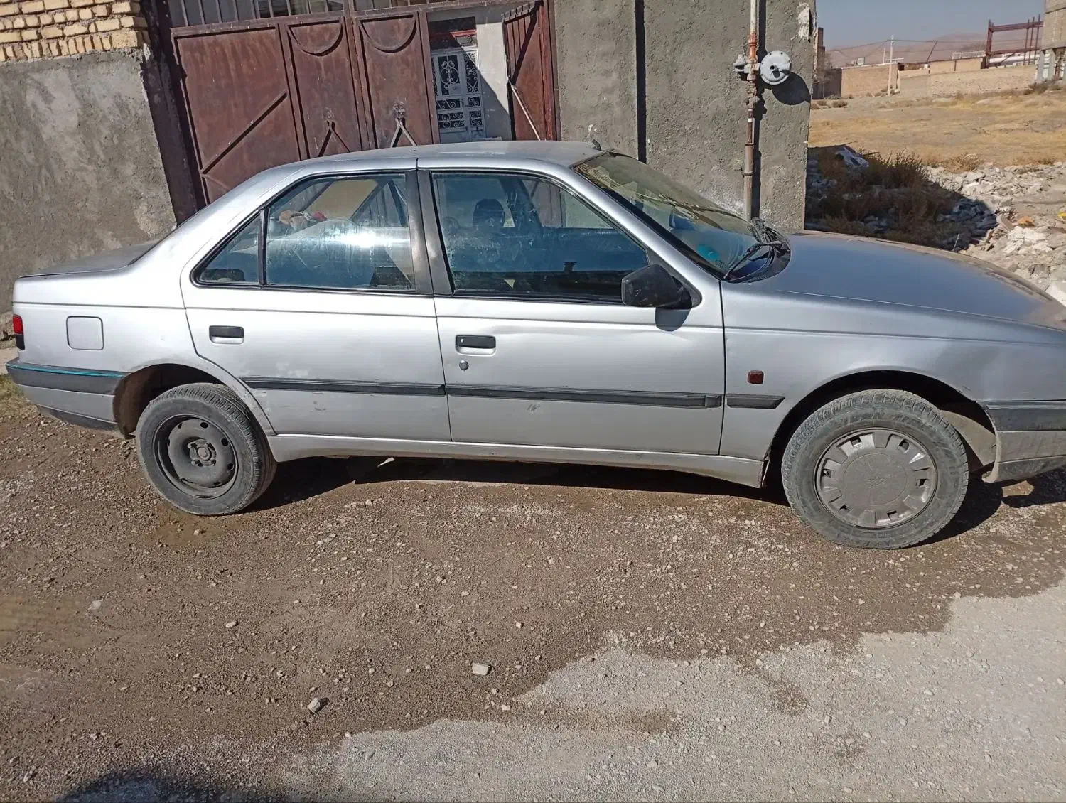 پژو۴۰۵|خودرو سواری و وانت|کنگاور, |دیوار