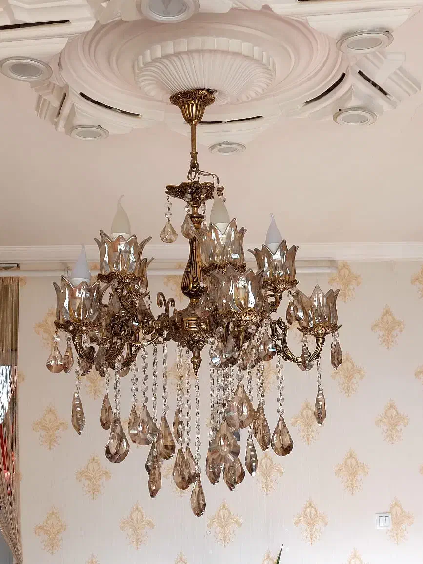 لوستر کریستالی کلاسیک،سالم و بدون نقص|لوستر و چراغ آویز|نقده, |دیوار