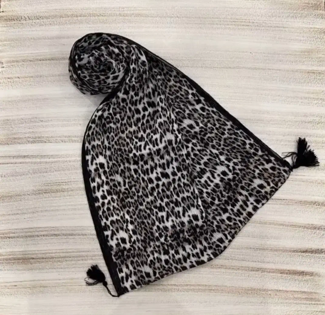 شال پلیسه لمه پلنگی منگوله دار|لباس|نجف‌آباد, جلال آباد|دیوار