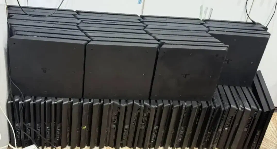 ps4 با یک برگه چک کارمندی|کنسول، بازی ویدئویی و آنلاین|بوکان, |دیوار