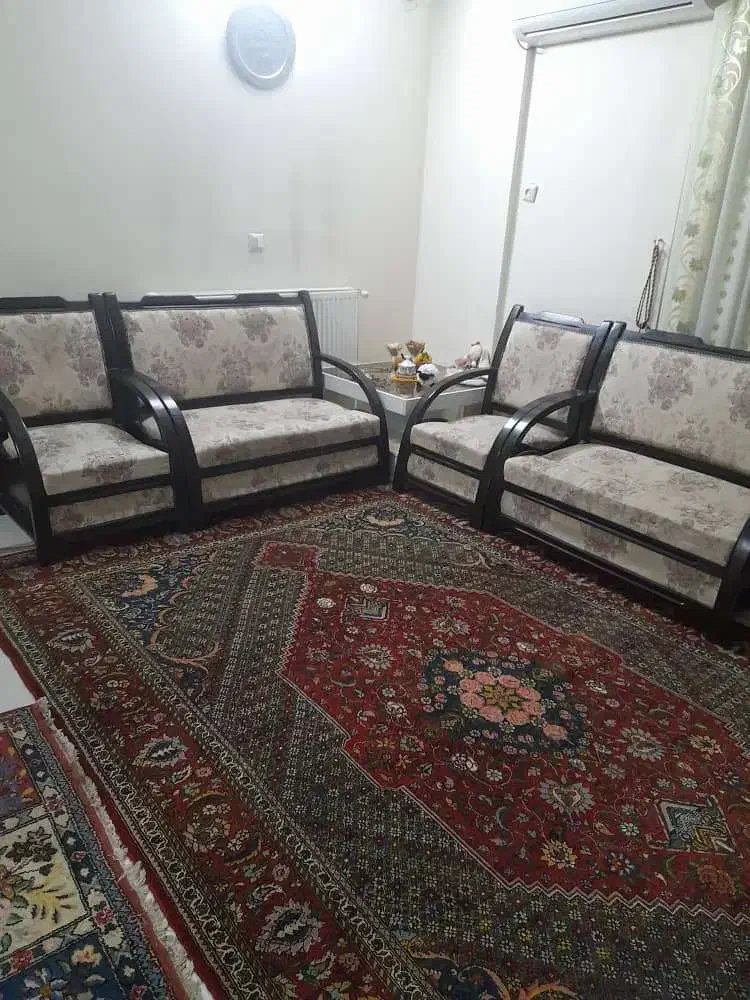 مبل ۸نفره|مبلمان خانگی و میز عسلی|فولادشهر, مسکن مهر فولادشهر|دیوار