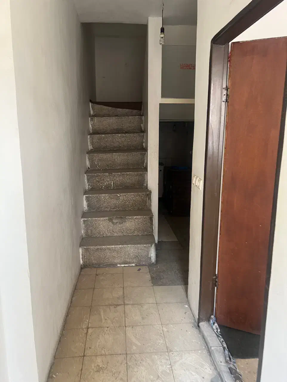 ۱۸۰ متر زیربنا ۳ طبقه ۶۰ متری بنی هاشم مستغلات