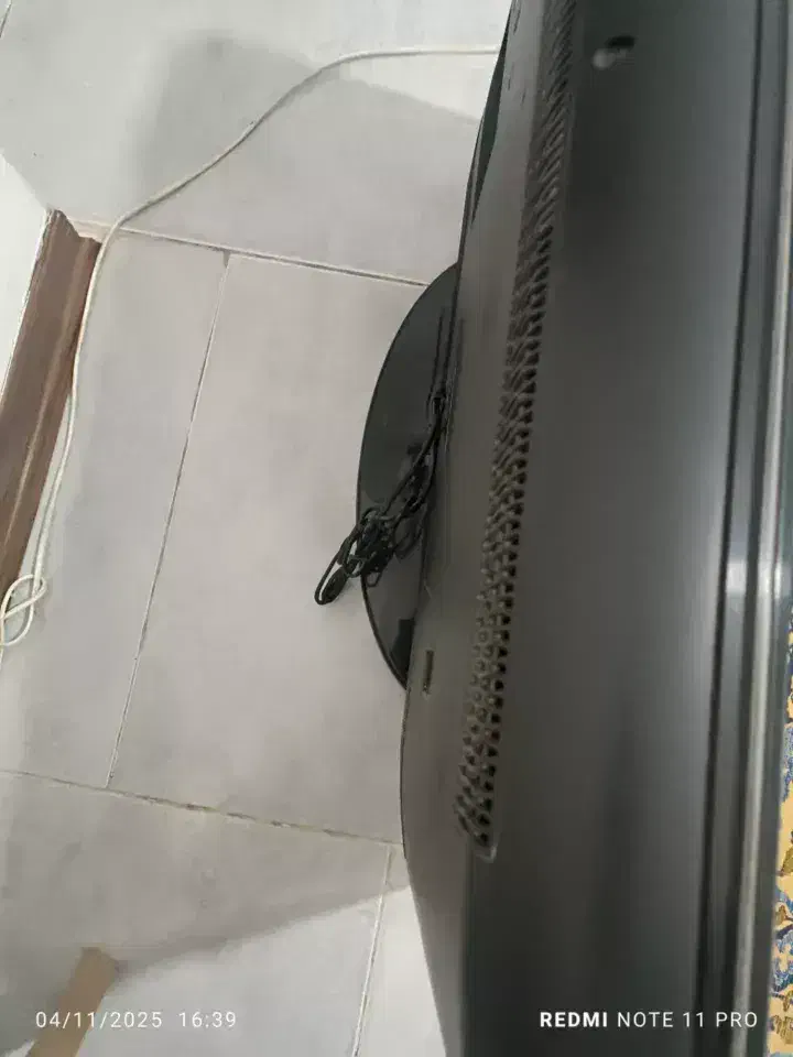 تلویزیون 32اینچ|تلویزیون و پروژکتور|محمدشهر, شهرک پیام (مهرالبرز)|دیوار