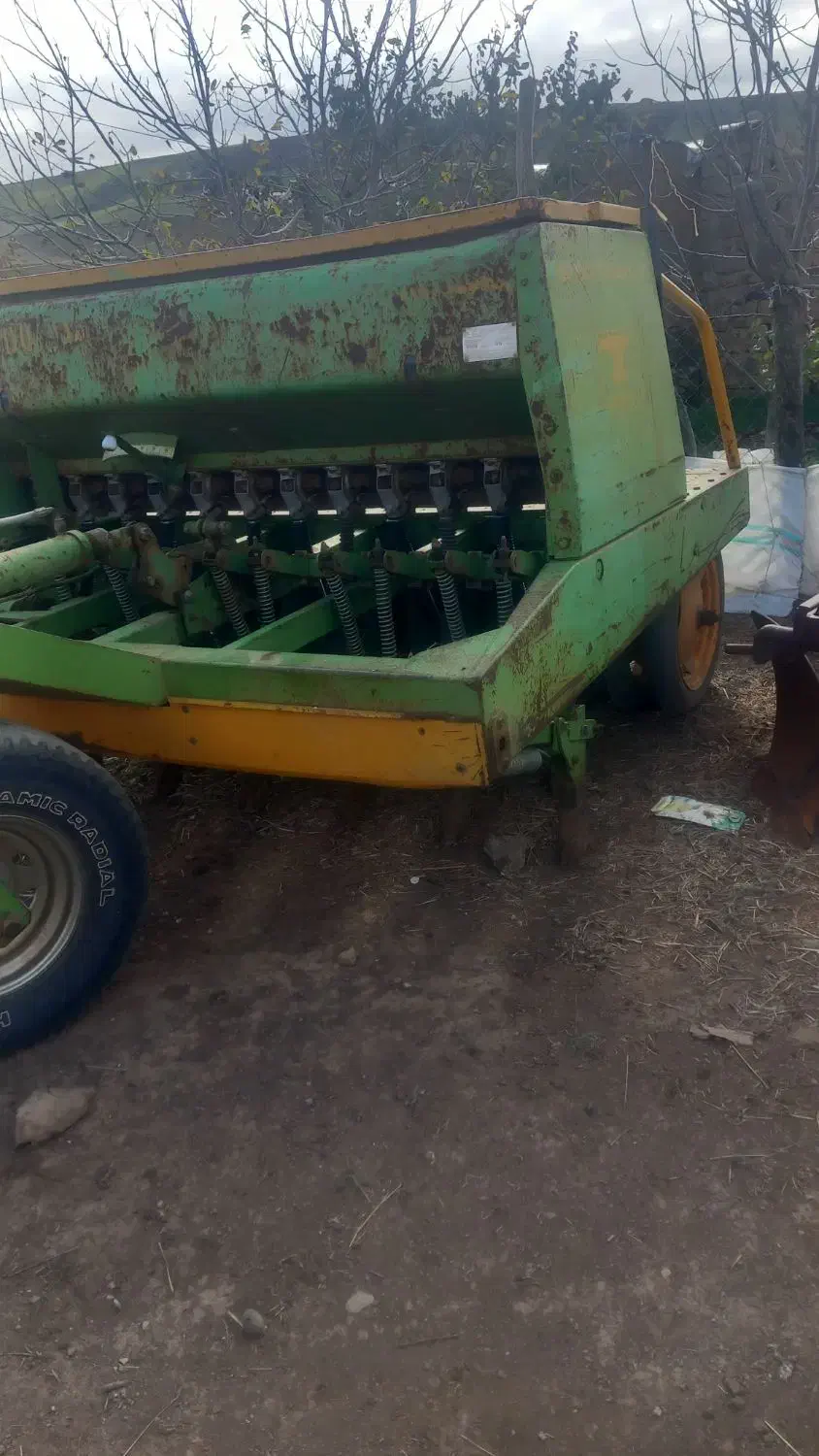 عمیق کار سندان 12 ردیفه و گاواهن اصل انگلیس|ماشینآلات صنعتی|انگوت, |دیوار