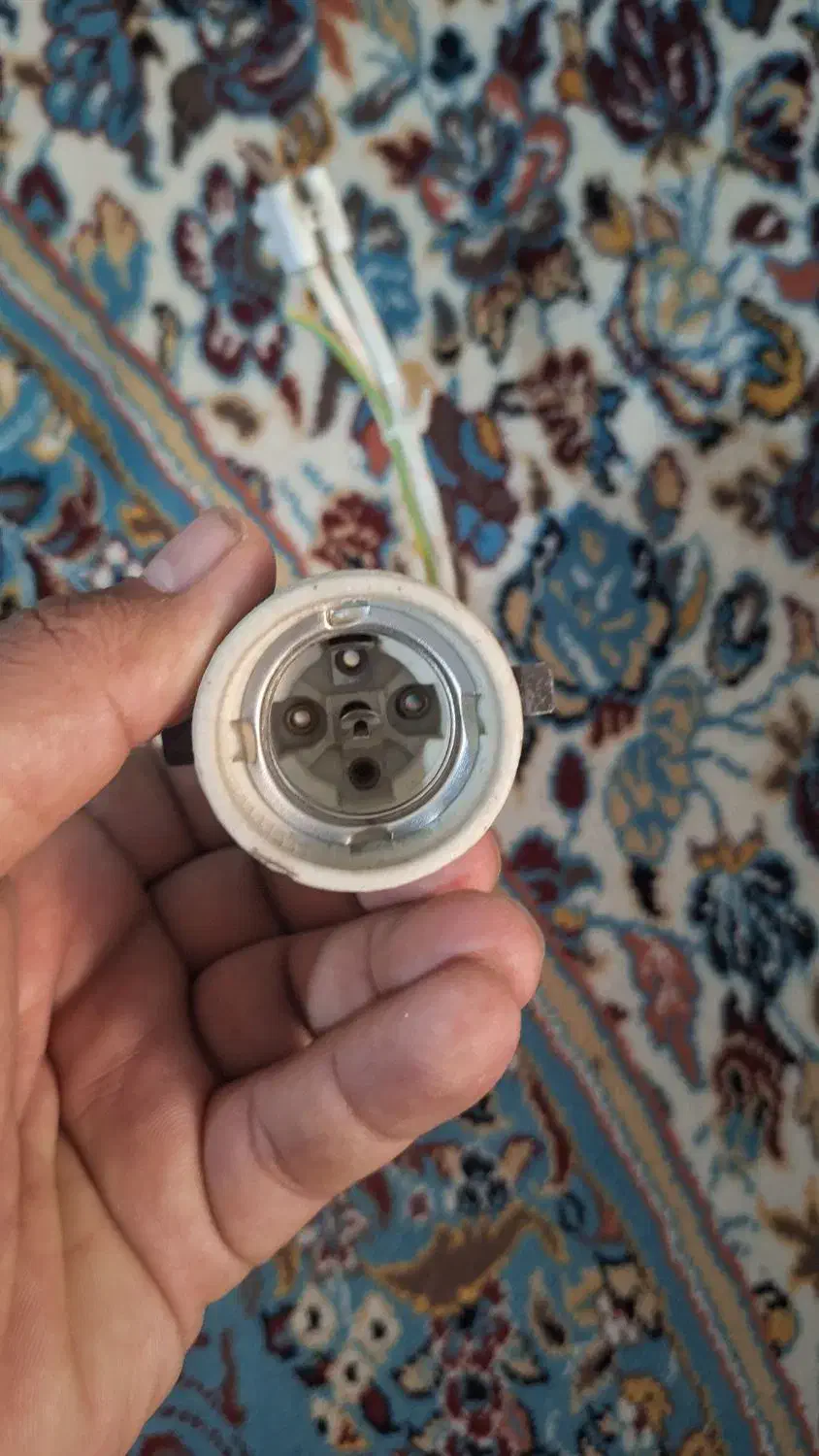 تعدادی پاتروم و لامپ هالوژن|لامپ و چراغ|مشهد, شهید علی محمدی|دیوار