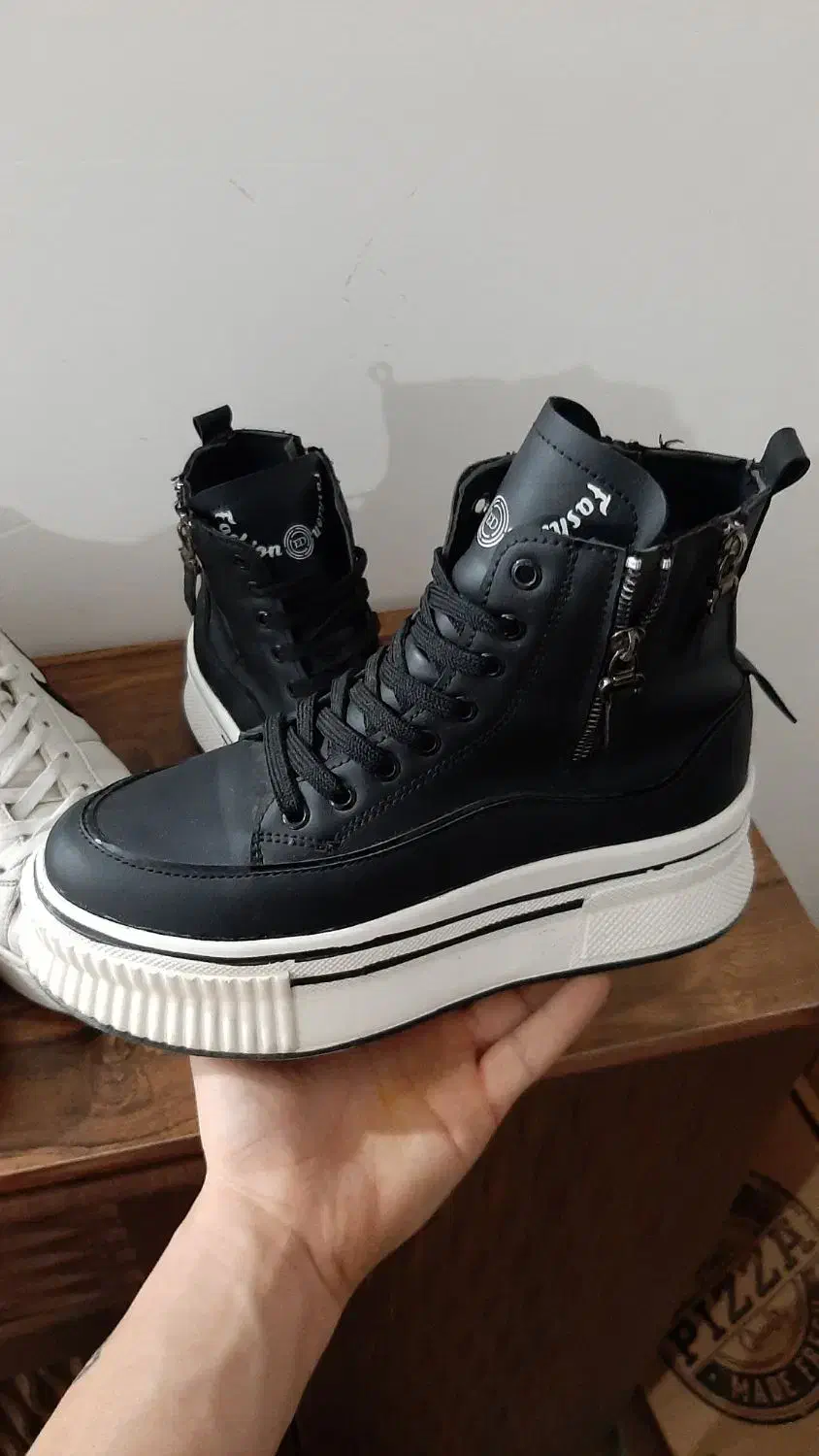 کفش|کیف، کفش، کمربند|ارومیه, |دیوار