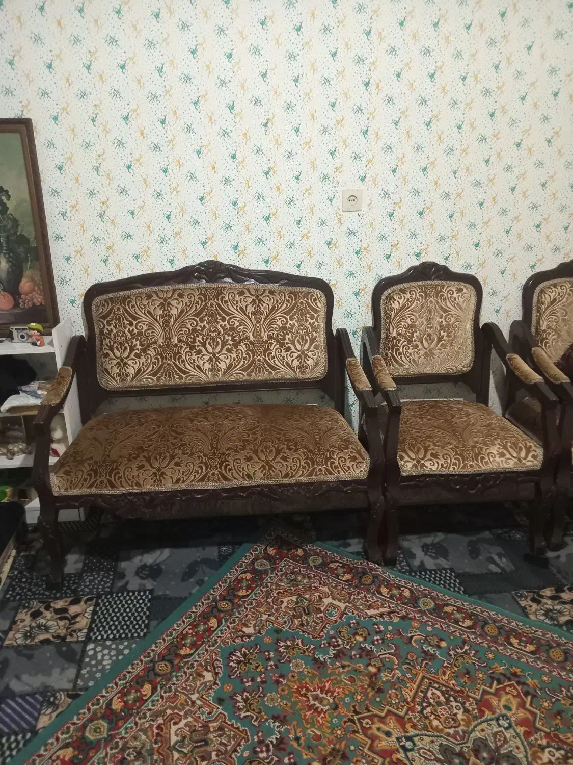 مبل زیبای کلاسیک باپارچه مخمل زیبا|مبلمان خانگی و میز عسلی|ساری, |دیوار