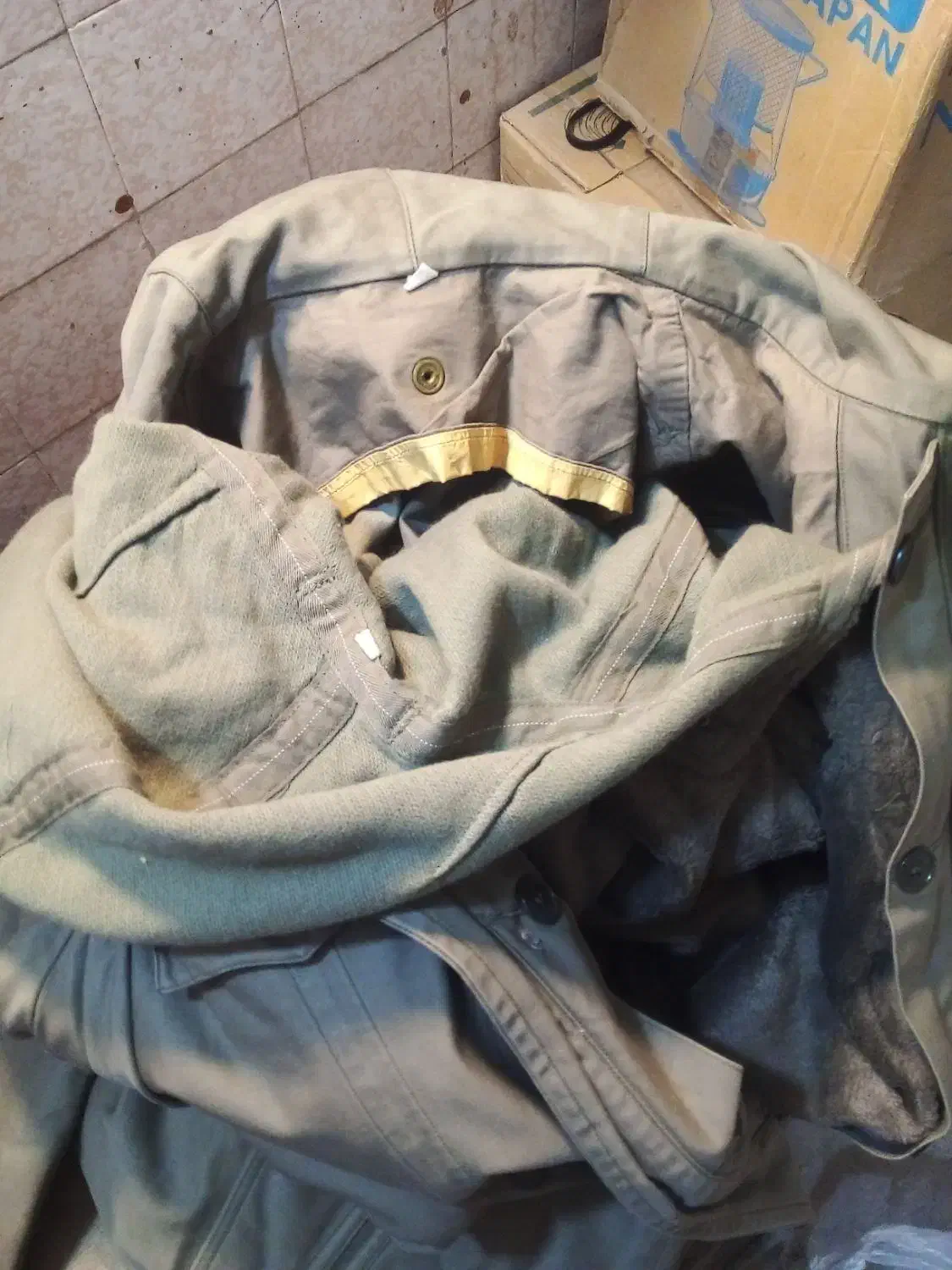 اورکت آلمانی بزرگ|لباس|ماهان, |دیوار