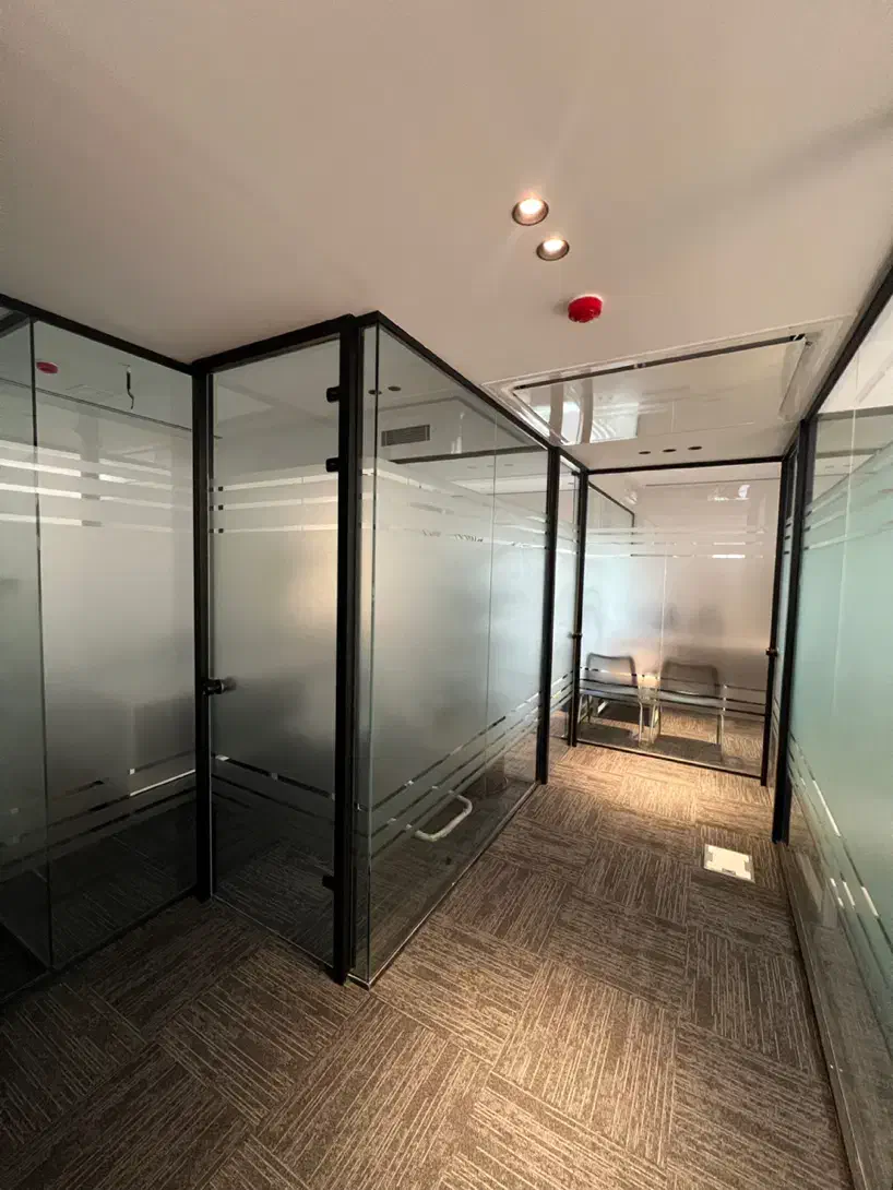 کارگر ساده جهت کمک نصاب شیشه سکوریت نیازمندیم|استخدام صنعتی، فنی، مهندسی|تهران, تهرانپارس شرقی|دیوار