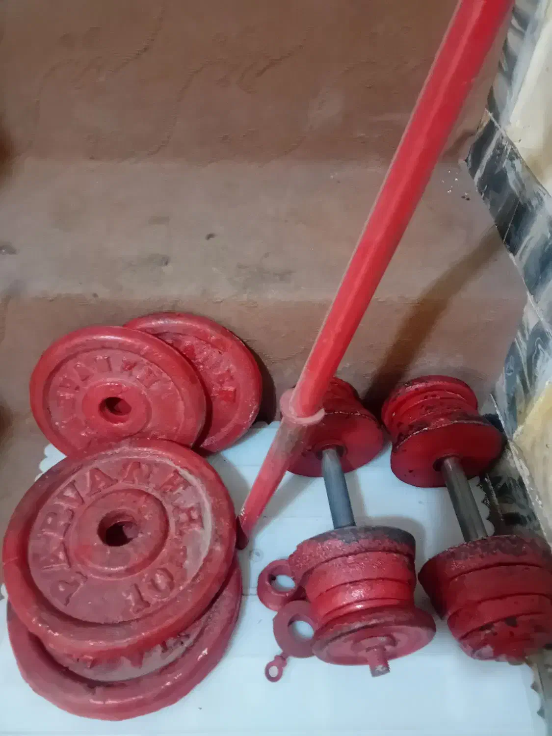 وزنه بدنسازی|تجهیزات ورزشی|صحنه, |دیوار