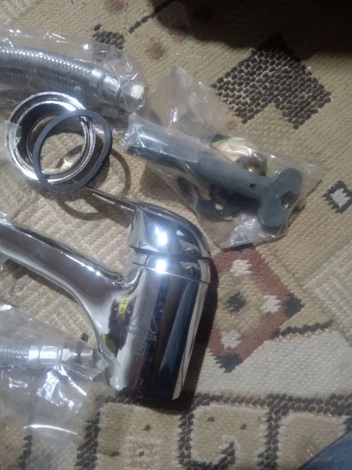 شیر روشویی نو|لوازم سرویس بهداشتی|نجفآباد, امیرآباد|دیوار