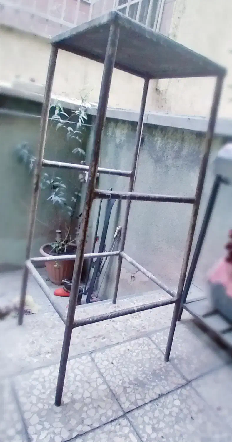 نردبان فلزی کارکرده محکم|ابزارآلات|تهران, فلسطین (میدان انقلاب)|دیوار