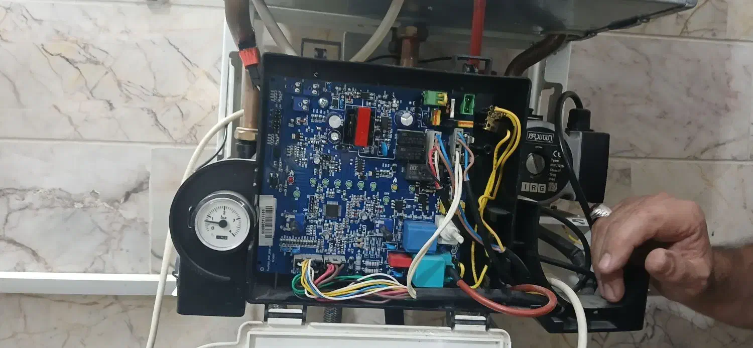 تعمیر وسرویس انواع پکیج شوفاژ دیواری|آبگرمکن، پکیج، شوفاژ|مشهد, شهید رضوی|دیوار