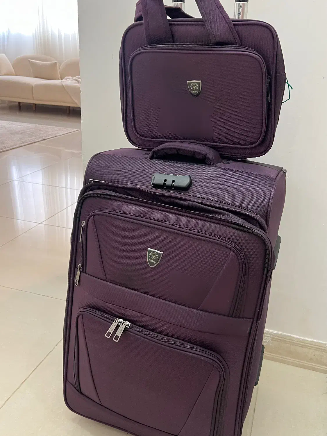 چمدان نو|کیف، کفش، کمربند|رشت, باهنر|دیوار