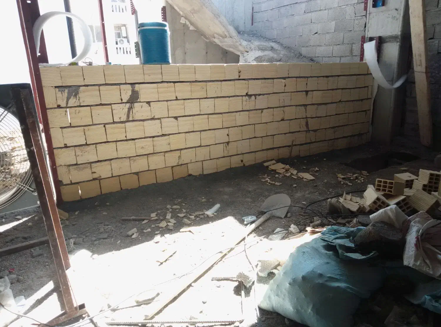 پیمانکاری وبنایی سنگکاری و کاشیکاری غیره|خدمات پیشه و مهارت|بندرلنگه, |دیوار