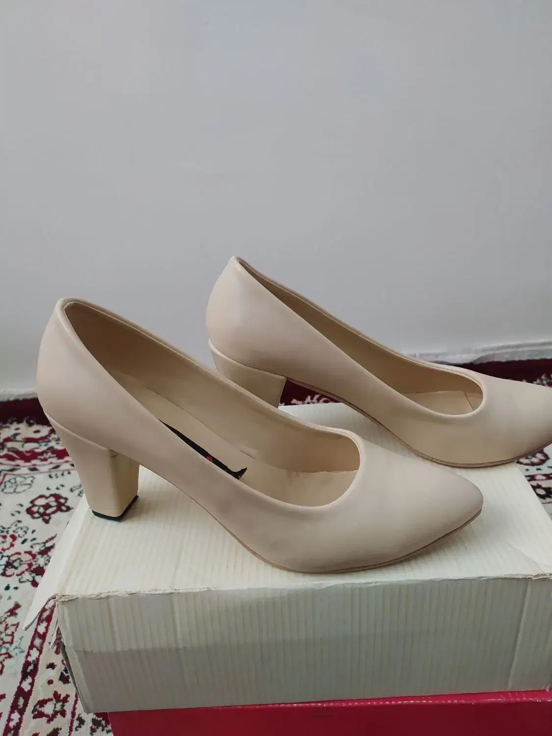 کفشل مجلسی سایز40|کیف، کفش، کمربند|میانه, |دیوار