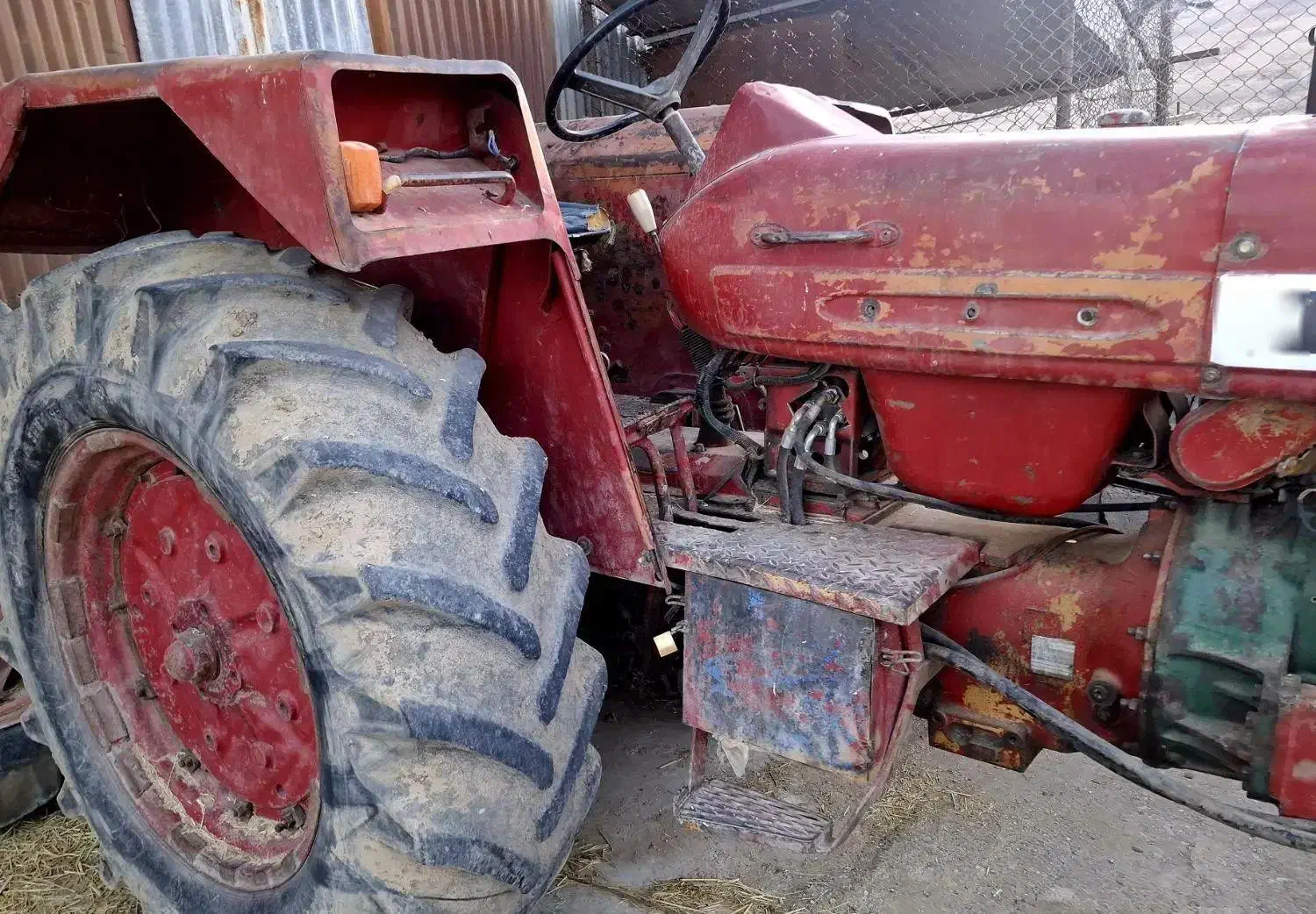 تراکتور بی ام شیش|خودرو سنگین|مبارکه, |دیوار