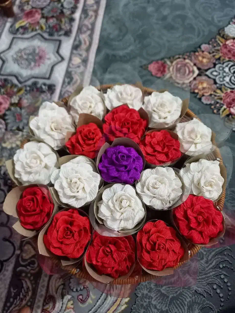 گل کاغذی|گل مصنوعی|بروجرد, |دیوار