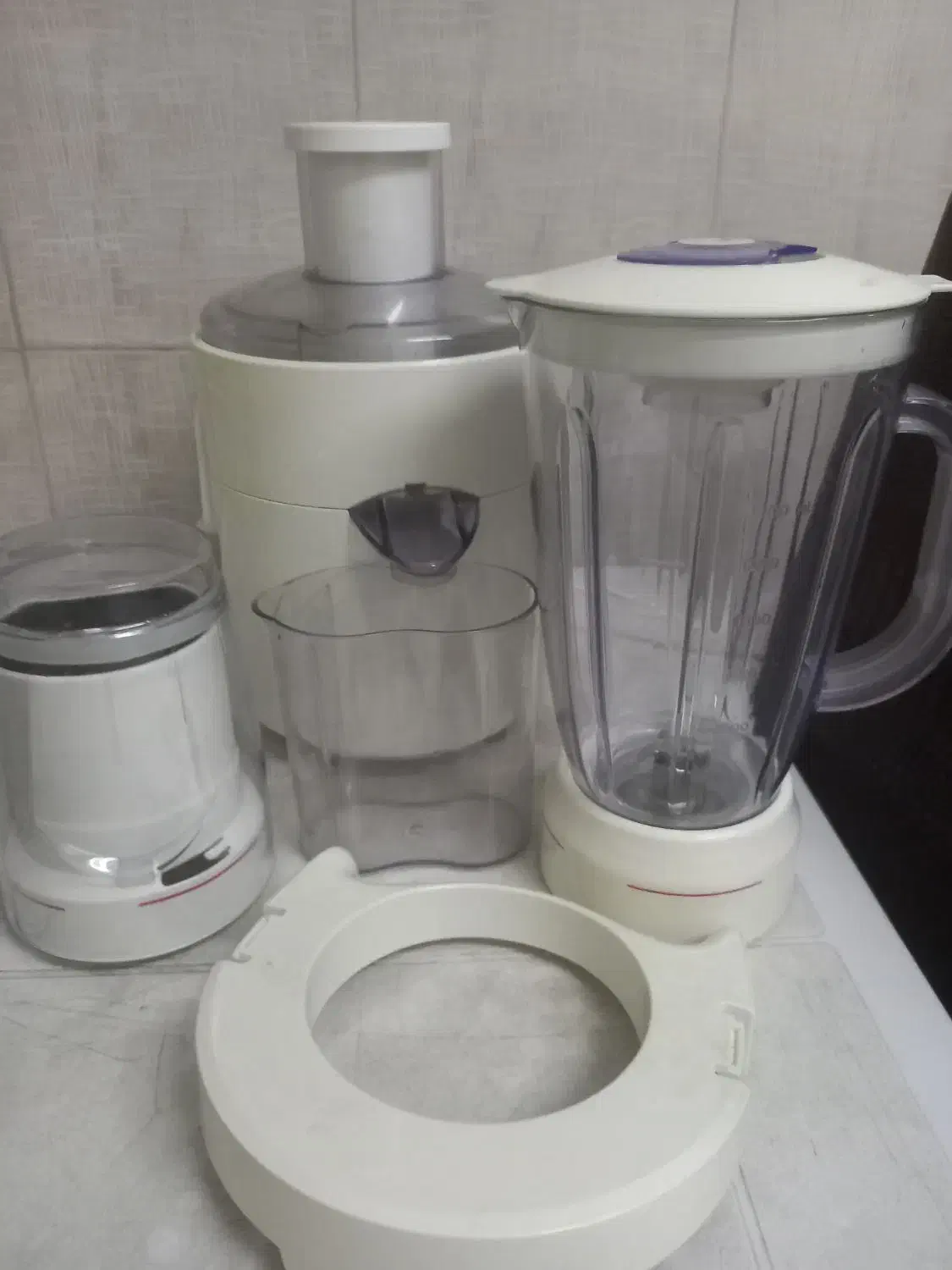 آب میوه گیری سه کاره|آبمیوه‌گیر و آب‌مرکبات‌گیر|رشت, رودبارتان|دیوار