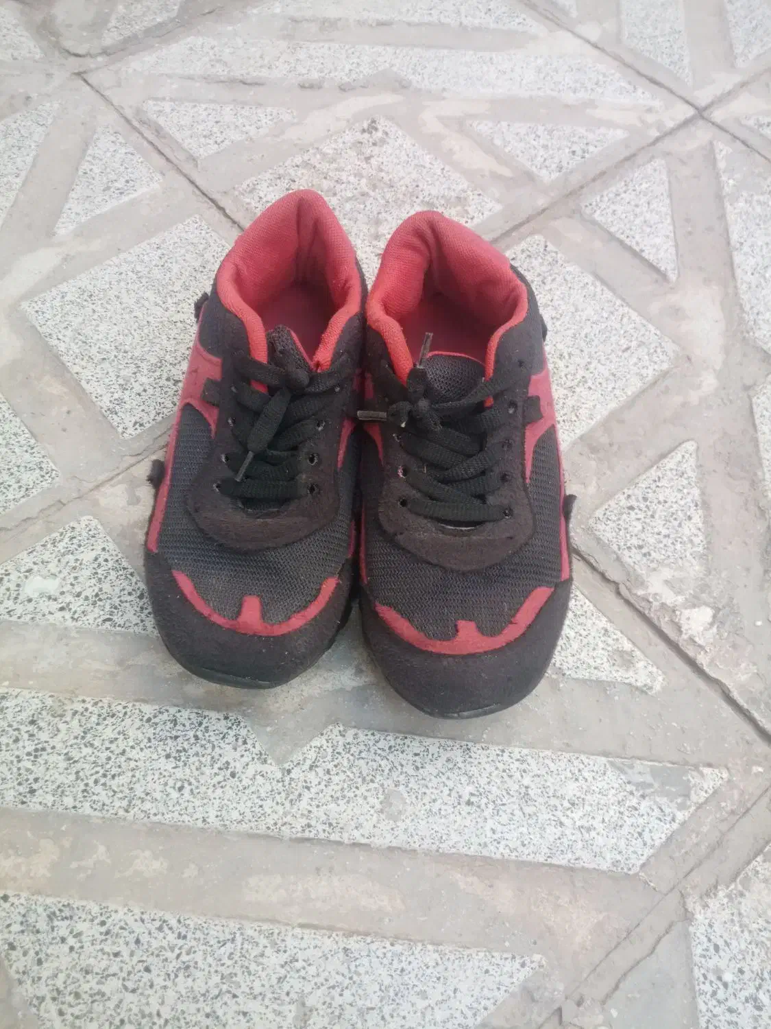 کفش|کفش و لباس بچه|نیشابور, میدون بار|دیوار