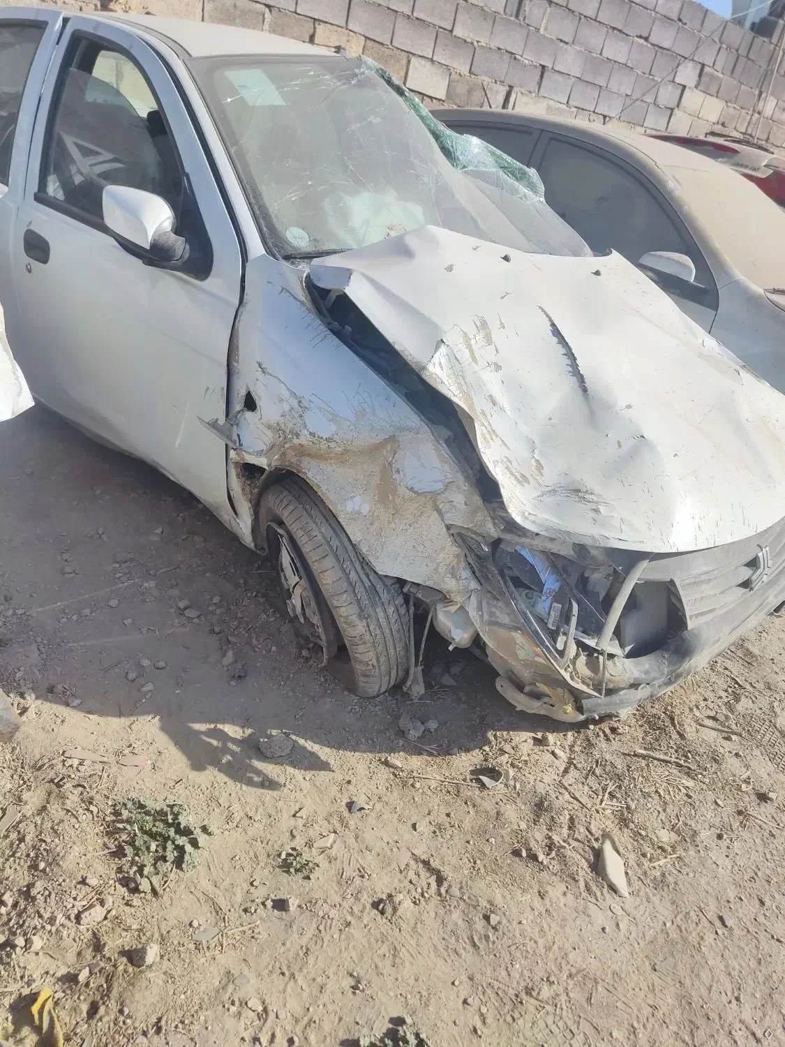 ساینا تصادفی چپی|خودرو سواری و وانت|همدان, |دیوار